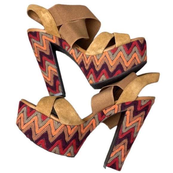 Fergie Suede Multi color Zig Zag Platform Heels - Picture 1 of 14